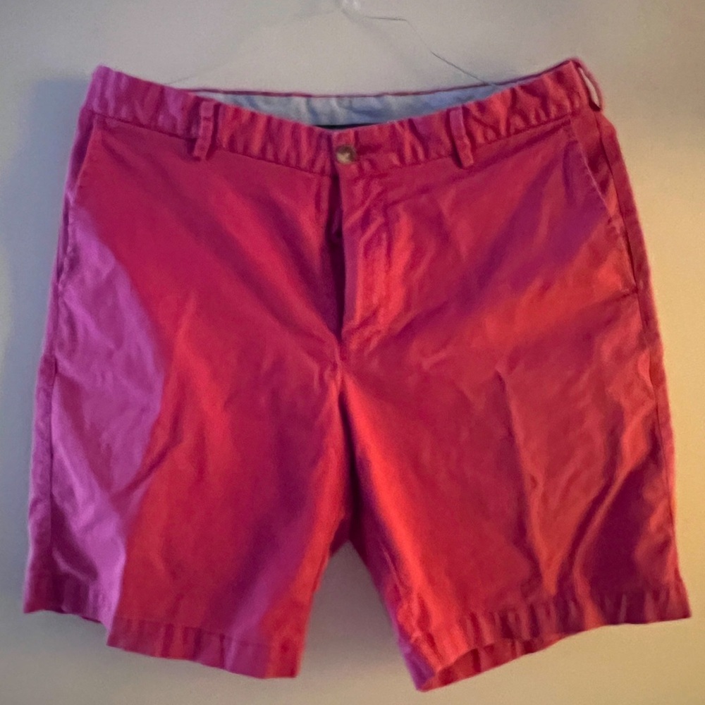 Men’s shorts size 34 regular.